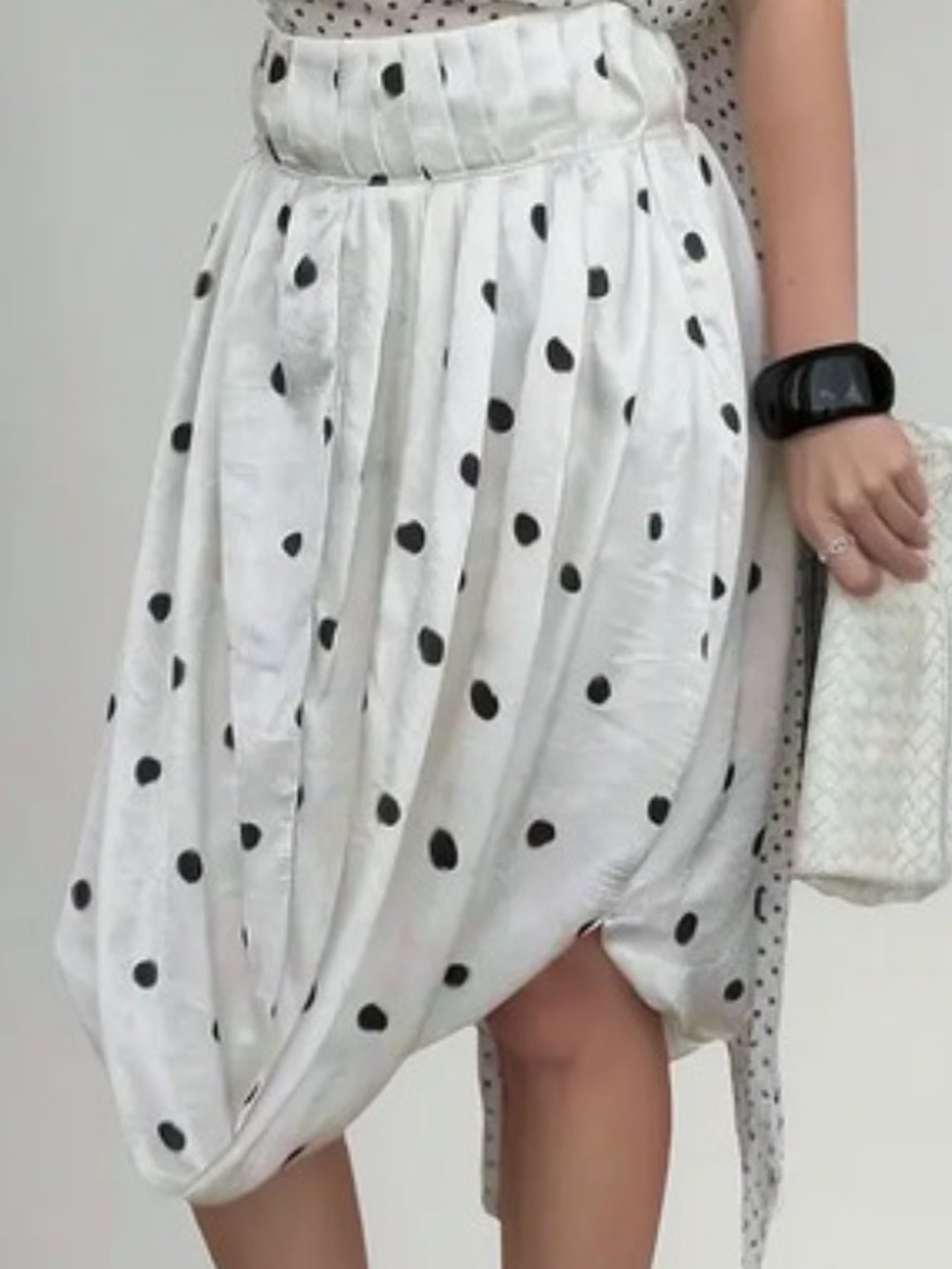 Zara White Midi Bubble Skirt with Black Polka Dots - Picture 2 of 5